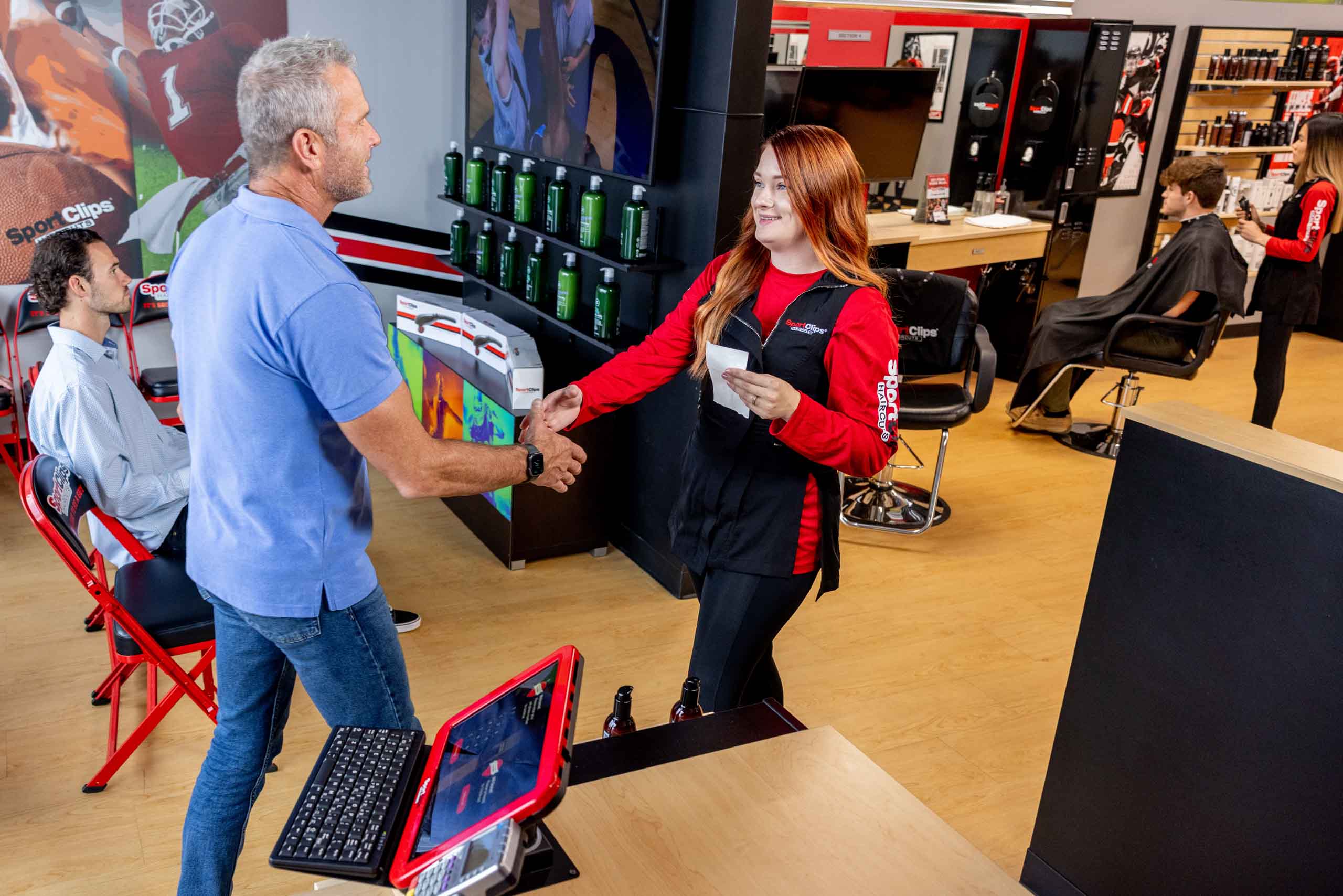 Stylist Greeting Client Sr-2